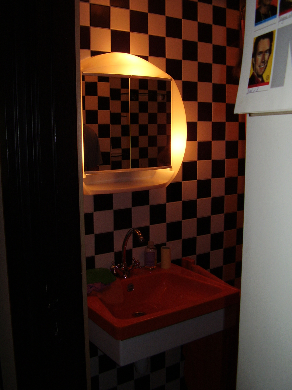 Badkamer renovatie in jaren 70 stijl